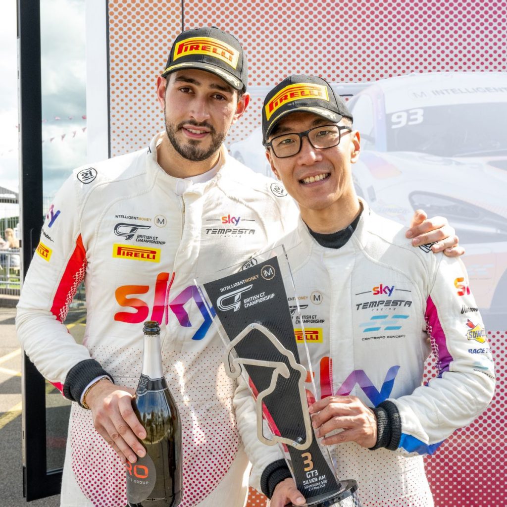 โพเดี้ยมที่น่าประทับใจยังคงดำเนินต่อไปสำหรับ Kevin Tseที่ Silverstone 500