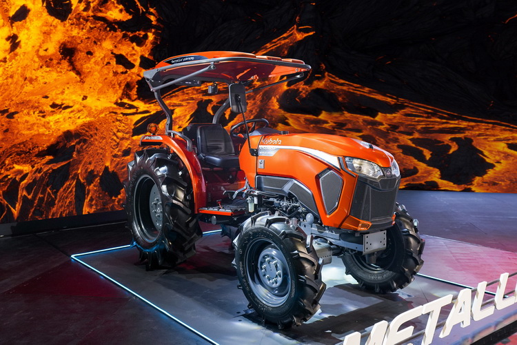 สยามคูโบต้า เปิดตัว แทรกเตอร์คูโบต้าL-Metallic Editionฉลองครบรอบ 45 ปี