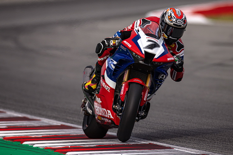 “อิเคร์ เลกัวน่า” บิด CBR1000RR-R คว้าท็อป 4 เวิลด์ ซูเปอร์ไบค์ สนาม 4