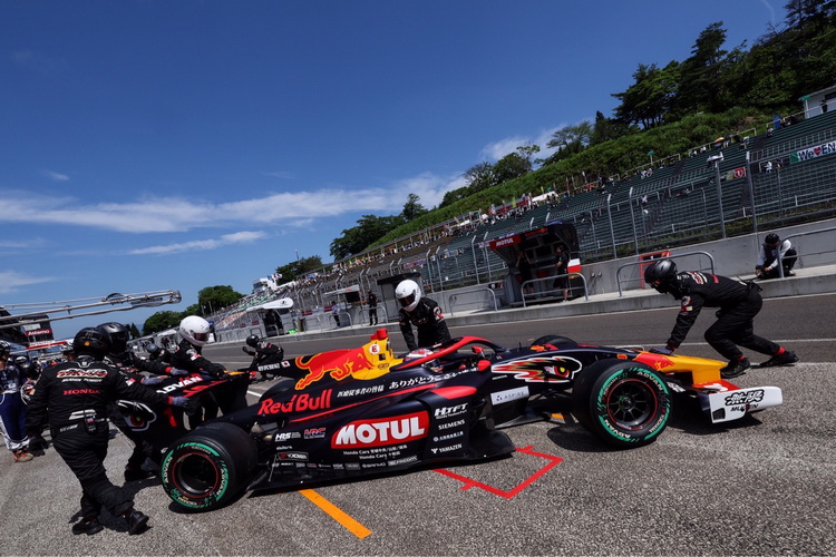 ทีม Mugen ที่ขับเคลื่อนด้วย Motul คว้าโพเดี้ยมในการแข่งขัน Super Formula ใน Sportsland Sugo