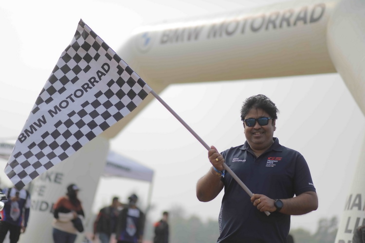 มร. ชิวาภาดา เรย์ ผู้อำนวยการ บีเอ็มดับเบิลยู มอเตอร์ราด เอเชียตะวันออกเฉียงใต้และผู้นำเข้าภูมิภาคเอเชียแปซิฟิก