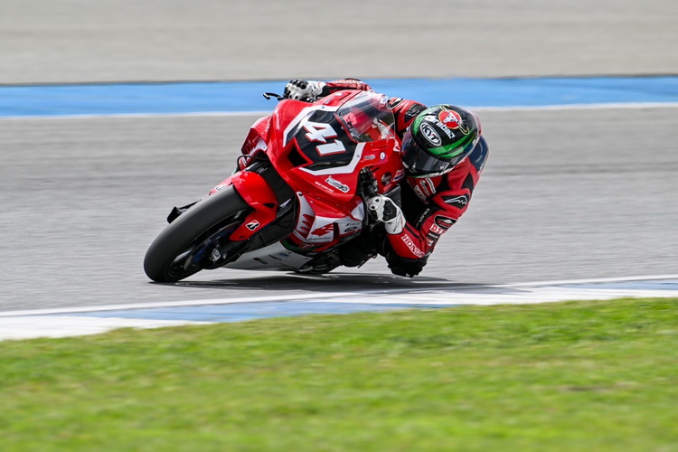 “ฮอนด้า เรซซิ่ง ไทยแลนด์” คว้าดับเบิ้ลโพล