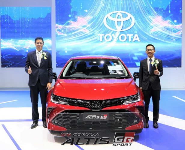 ข้อเสนอสุดพิเศษรับหน้าฝน ที่บูทโตโยต้า ในงาน FAST Auto Show 2023