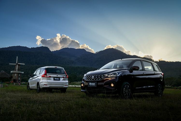 SUZUKI ERTIGA SMART HYBRID ซื้อวันนี้ ขับฟรี 90 วัน หรือผ่อนเริ่มต้น 4,999 บาท