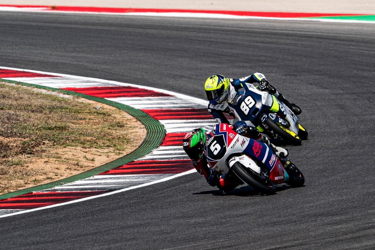 “ก๊องส์-ธัชกร” สตาร์ตกริดแถว 3 “จูเนียร์จีพี” สนาม 4 โปรตุเกส