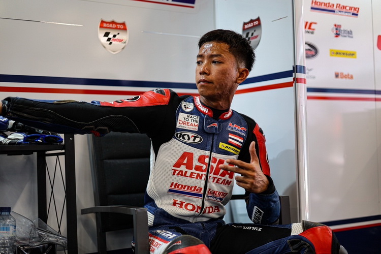 “ก๊องส์-ธัชกร” คว้ากริดแถว 9 จูเนียร์จีพี บาร์เซโลน่า