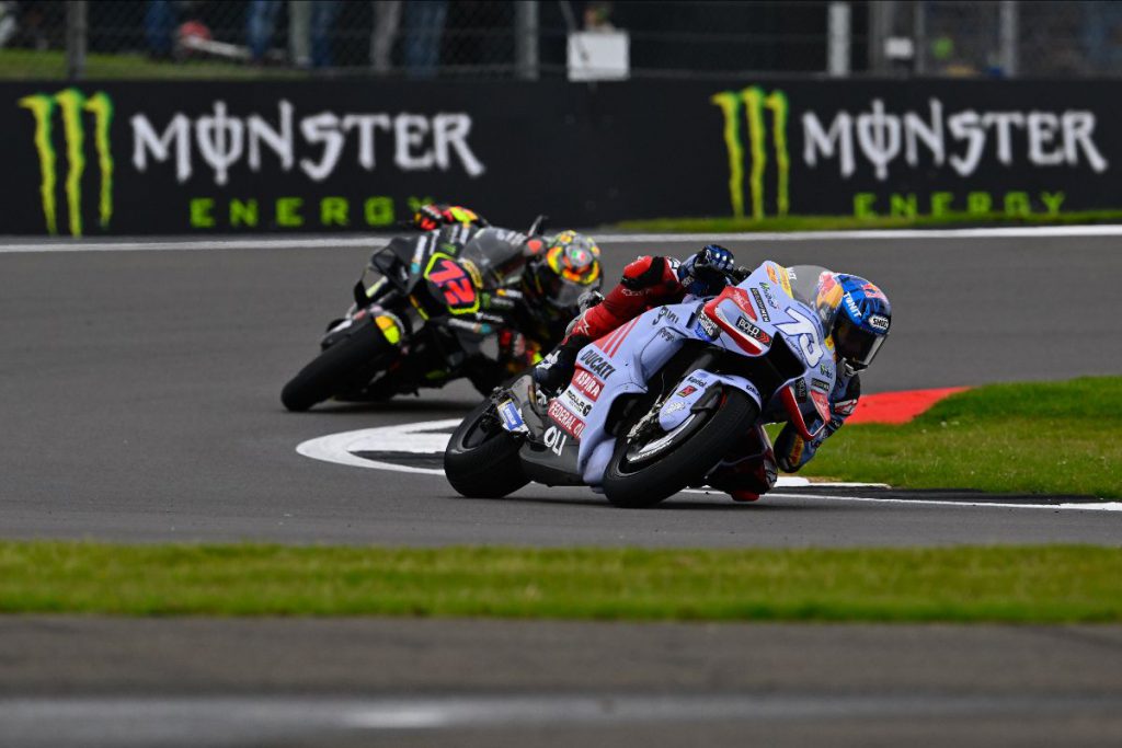 Alex Marquez เบียด Bezzecchi คว้าชัย Sprint ที่ Silverstone