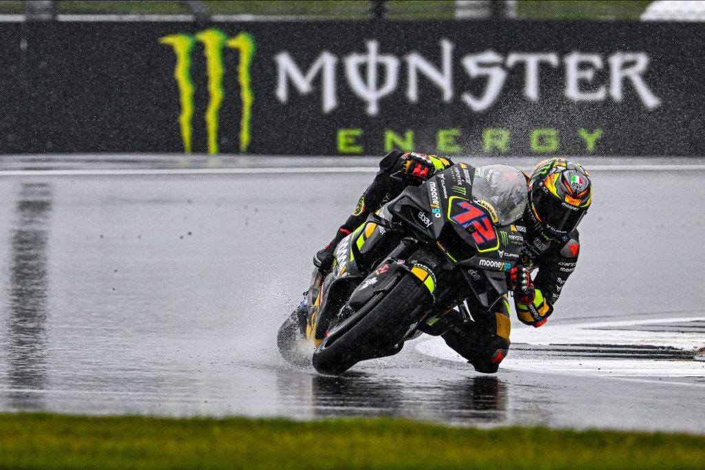 Bezzecchi ขโมยตำแหน่งโพลโพซิชันจาก Miller ที่ Silverstone