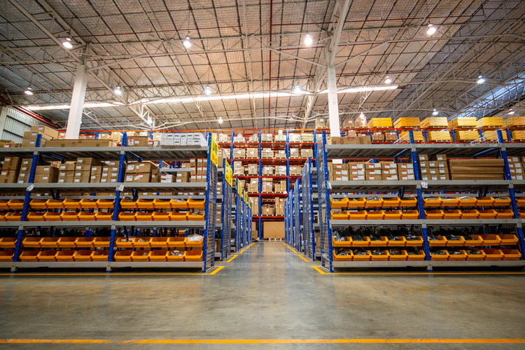 เรเว่ ออโตโมทีฟสร้างความมั่นใจด้วยความพร้อมคลังอะไหล่ครบครันการันตีการส่งมอบอะไหล่ทันท่วงที