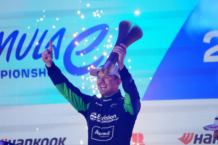 แคสสิดี้ชนะการแข่งขันชิงแชมป์โลกของทีม ENVISION RACING – 2023