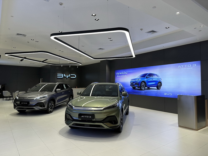 เรเว่ ออโตโมทีฟ ส่งมอบโชว์รูม BYD มาตรฐานครบวงจรให้พันธมิตรบริหารจัดการ