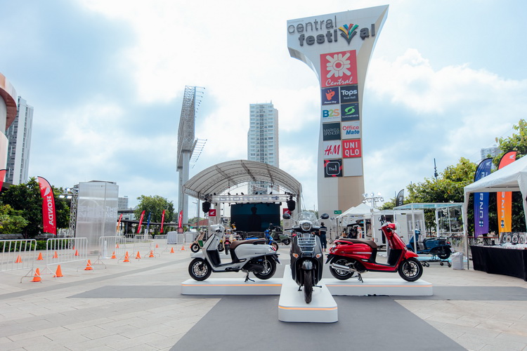 วัยรุ่นแห่ร่วมงาน ‘The New High Experience’ลานเซ็นทรัลเฟสฯ เชียงใหม่ ...