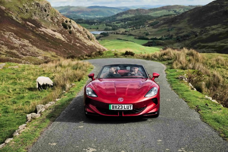 MG CYBERSTER ด้วยตำนานบทใหม่กับภารกิจพิชิตเส้นทางข้าม 3 ทวีป 23 ประเทศ กว่า 10,000 ไมล์