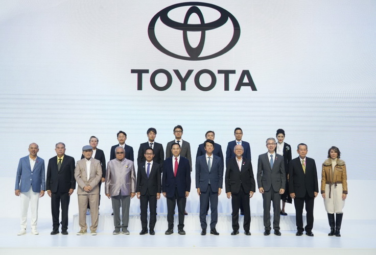 พลาดไม่ได้กับแคมเปญใหญ่ส่งท้ายปี! “โตโยต้า โปรใหญ่ ใจสั่นเว่อร์” ซื้อรถ ลุ้นรถ