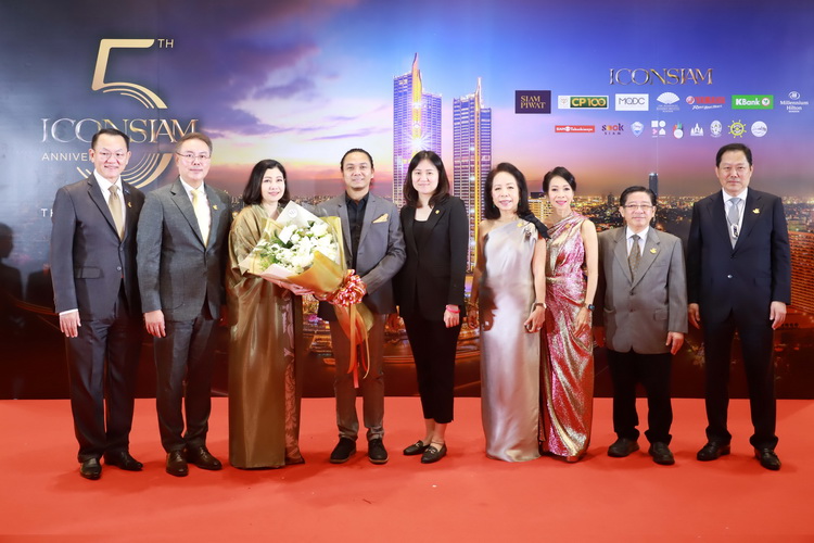 ยามาฮ่าร่วมฉลองครบรอบ 5 ปี ศูนย์การค้า ICON SIAM