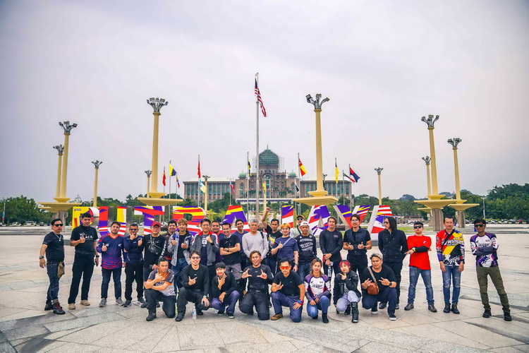 ฮอนด้าบิ๊กไบค์ พาสายทัวริ่งตะลุยมาเลย์