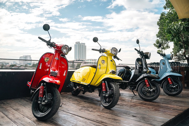 สโกมาดิ “TURISMO PICCOLO 125i” สกู๊ตเตอร์บริทิช โมเดิร์น คลาสสิก รุ่นเล็กพริกขี้หนู