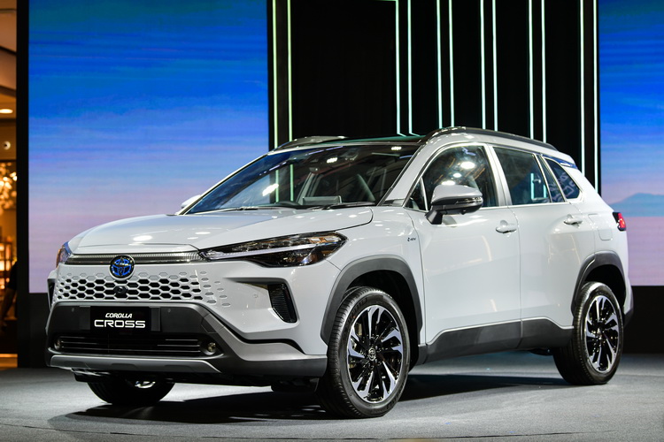 โตโยต้าเปิดตัว SUV ยอดนิยม “โคโรลล่า ครอส ใหม่”