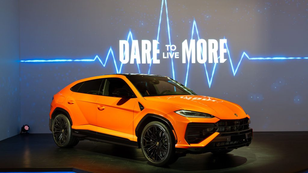 Lamborghini Urus SE เปิดตัวรอบปฐมทัศน์ ในนิวยอร์ก
