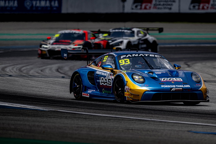 เต๊อะ วุฒิกร และทีมเมทชาวเดนมาร์ก เกาะกลุ่ม Top 10 Fanatec GT World Challenge Asia Powered by AWS 2024
