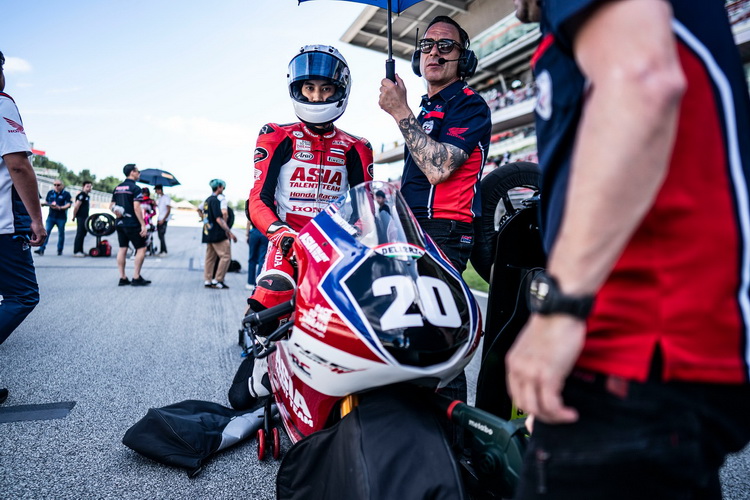 “ข้าวกล้อง-จักรีภัทร” คว้าท็อป 17 “จูเนียร์จีพี” สนาม 3