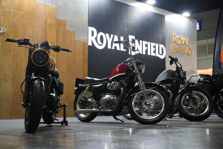 โรยัล เอ็นฟิลด์สร้างความประทับใจให้เหล่านักบิดในงาน บางกอก ฮอตรอด คัสตอม โชว์