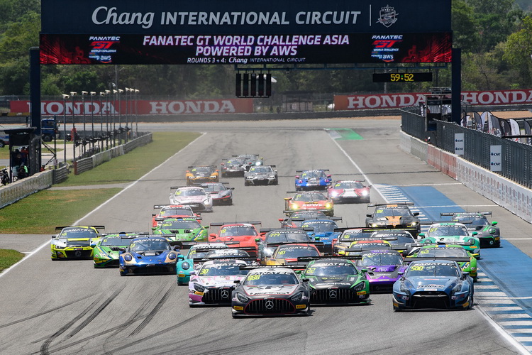 “ท็อป-ธนาตย์” แซงดุ คว้าชัย ปิดฉากศึกซูเปอร์คาร์ GT World สนามประเทศไทย