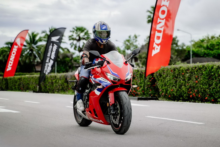 ฮอนด้า ชวนลูกค้าร่วมทดสอบเทคโนโลยี Honda E-Clutch ณ อิมแพ็ค เลคไซด์ 3 เมืองทองธานี