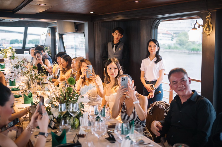 เบนท์ลีย์ แบงค็อก ฉลอง 105 ปี จัดดินเนอร์ระดับ Fine Dining บนเรือยอร์ชสุดหรูกลางแม่น้ำเจ้าพระยา