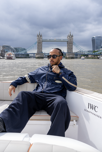 Lewis Hamilton ใช้เส้นทาง ‘sea-nic’ ไปตามแม่น้ำเทมส์ก่อน British Grand Prix สุดสัปดาห์