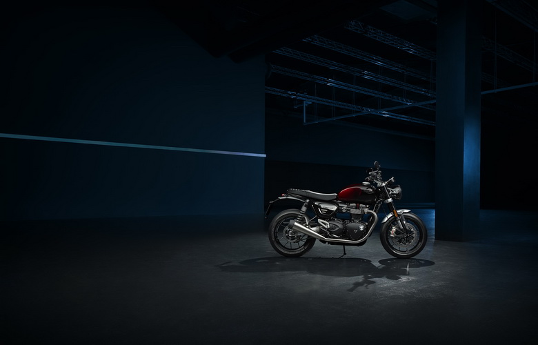 ยลโฉม 8 รถจักรยานยนต์ ไทรอัมพ์ บอนเนวิลล์ สเตลท์ อิดิชัน