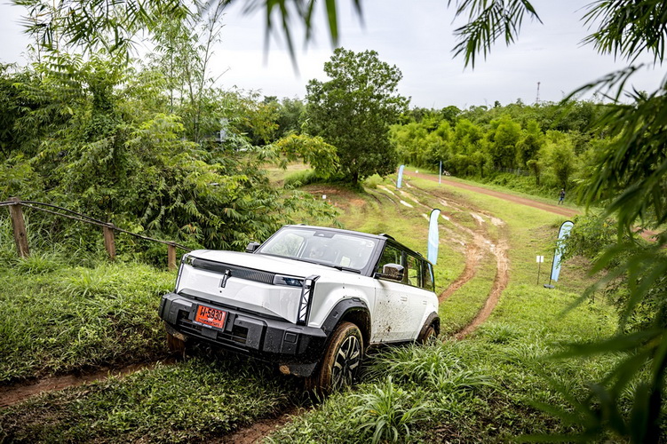 โอโมดา แอนด์ เจคู ลุยสนามออฟโรดทดสอบ JAECOO 6 EV