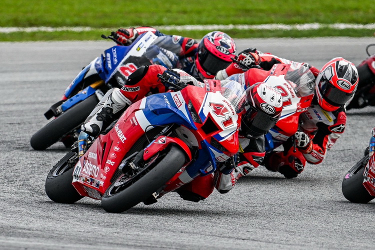 “ชิพ-นครินทร์” บิด Honda CBR1000RR-R ครองดับเบิ้ลโพเดียม “เอเชีย ซูเปอร์ไบค์ 1000 ซีซี”