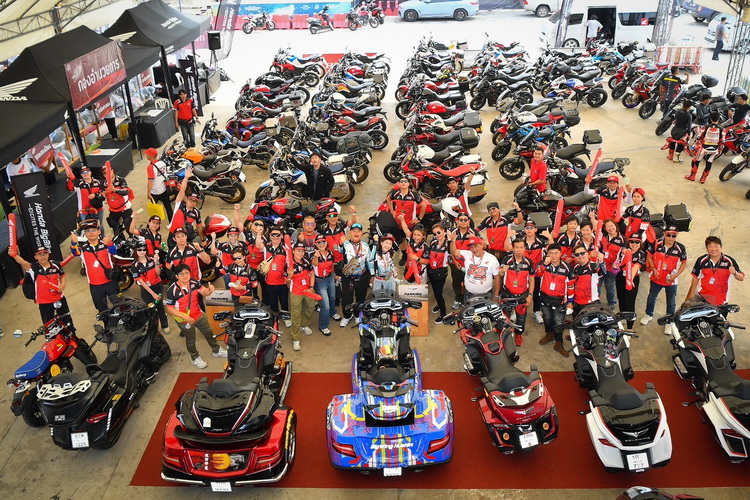 “ชิพ-นครินทร์” นำทัพฮอนด้าบิ๊กไบค์คลับ “Road Trip to ThaiGP 2024” ร่วมเชียร์นักบิดฮอนด้า คว้าชัยโฮมเรซ