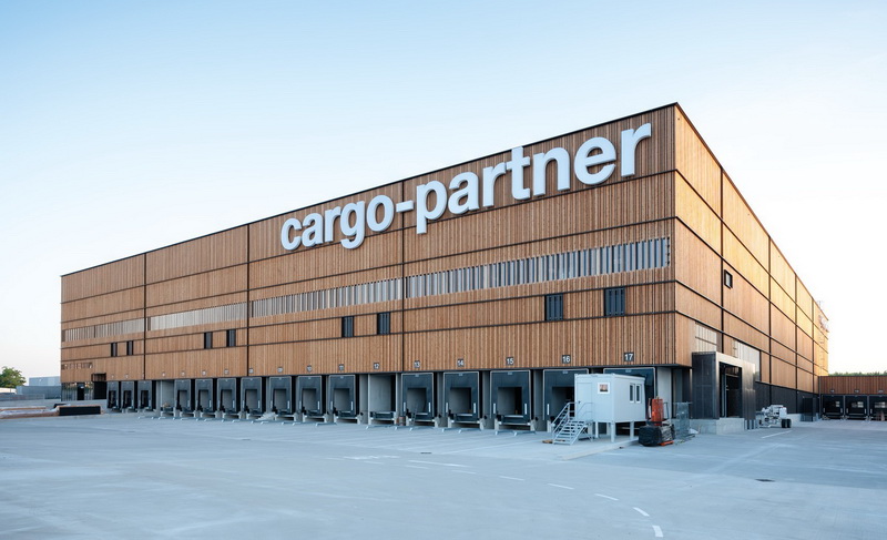 เอ็นเอ็กซ์ กรุ๊ป เปิดตัวภาพยนตร์โปรโมตแบรนด์สองเรื่องใหม่