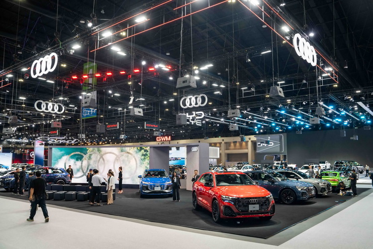 ออกรถอาวดี้วันนี้ดอกเบี้ย 0% สูงสุด 7 ปี หรือบินฟรีทั่วโลก รับ 1 ล้านไมล์การบินไทย