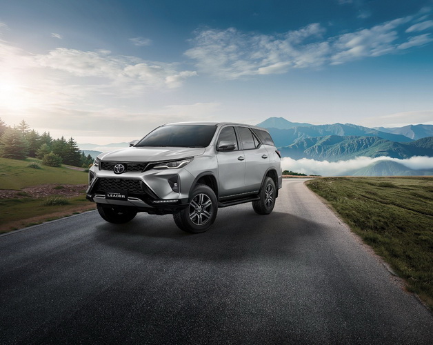 โตโยต้า FORTUNER เปิดตัวรุ่นย่อยใหม่ LEADER S