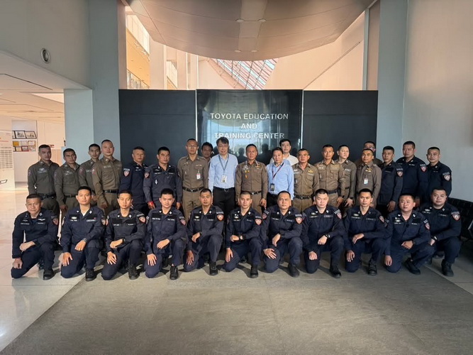 โตโยต้าถ่ายทอดความรู้เทคโนโลยีและการช่วยเหลือฉุกเฉินสำหรับรถยนต์ไฮบริดและรถยนต์ไฟฟ้า