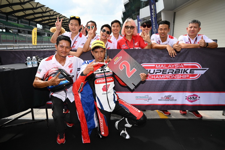 “ไฮเปค-กฤษฎา” คว้ารองแชมป์เรซแรก มาเลเซีย ซูเปอร์ไบค์ สนามสุดท้าย