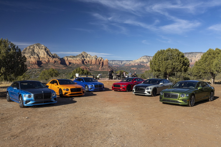 เบนท์ลีย์ มอเตอร์ส เผยภาพ New Flying Spur Speed หลากหลายเฉดสี