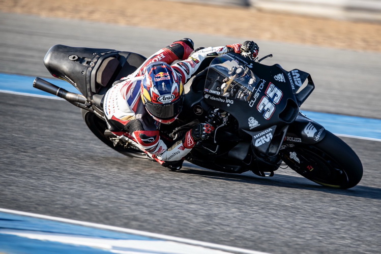 “ก้อง-สมเกียรติ” เดินหน้าทดสอบ พรีซีซั่น เทสต์ โมโตจีพี บุรีรัมย์ วันแรก