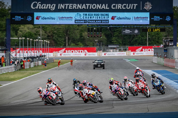 “นครินทร์” ผงาดคว้าดับเบิ้ลแชมป์ “ศึกสองล้อเอเชีย”