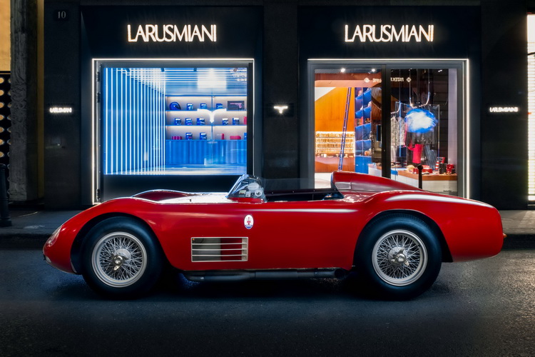 มาเซราติ จัดแสดงยนตรกรรมคลาสสิก ‘200S’ ที่งาน LARUSMIANI Automotive Gallery