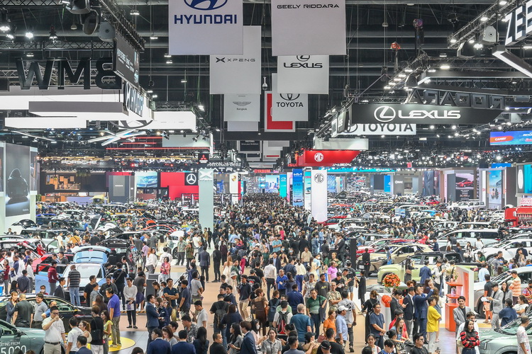 ครึ่งทาง “บางกอก มอเตอร์โชว์”ผู้บริโภคแห่ตอบรับรถ xEV ดันยอดจองโต 29%