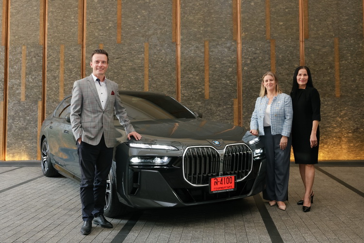 โรงแรมโรสวูด กรุงเทพฯ มอบประสบการณ์แห่งการเดินทางเหนือระดับด้วยบีเอ็มดับเบิลยู ซีรีส์ 7