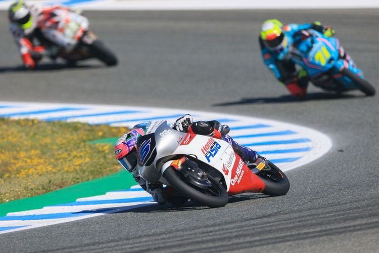 “ก๊องส์-ธัชกร” พร้อมเดินหน้าล่าแต้มต่อเนื่อง โมโตทรี